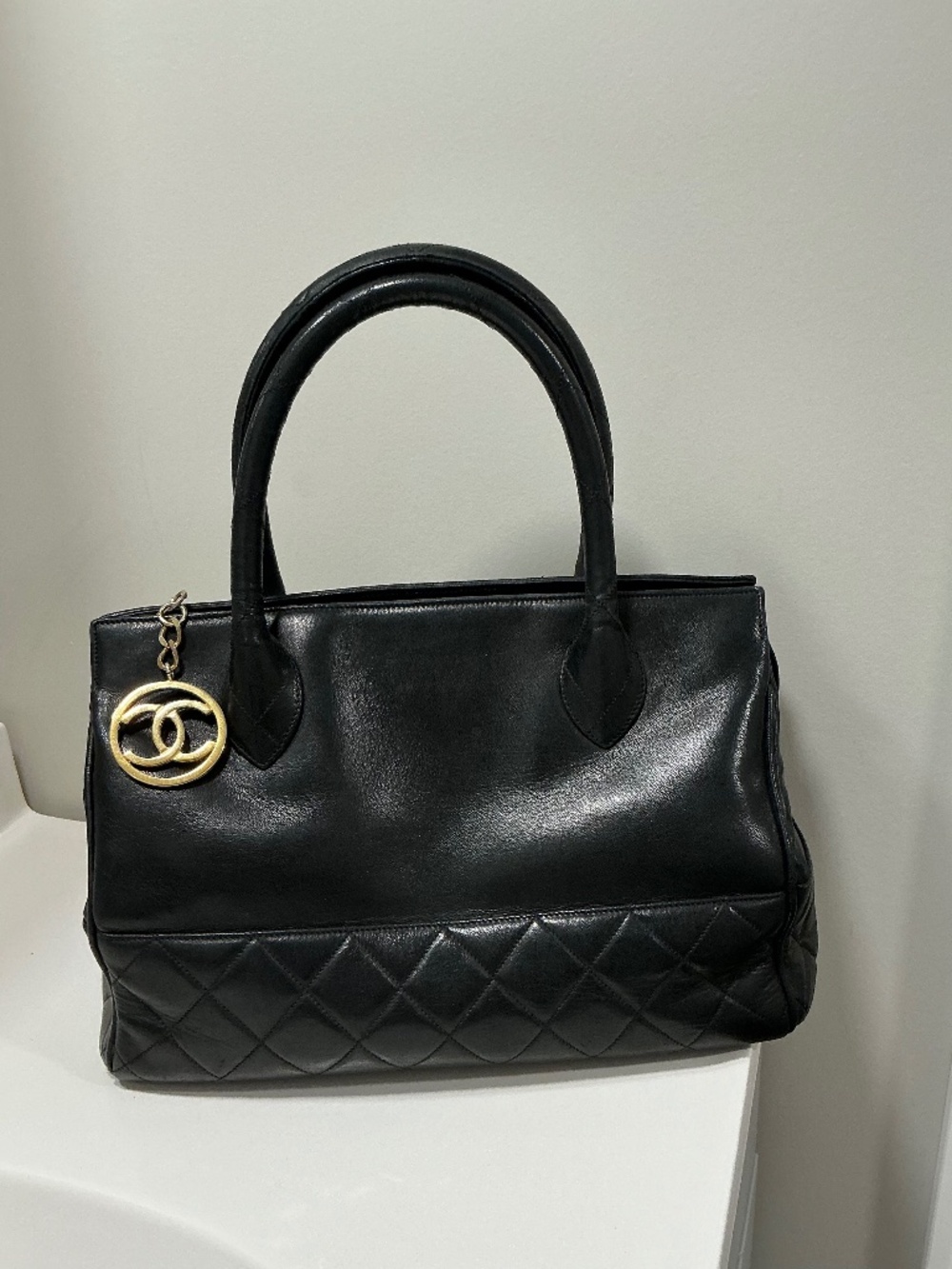 Vintage CHANEL lambskin satchel handbag